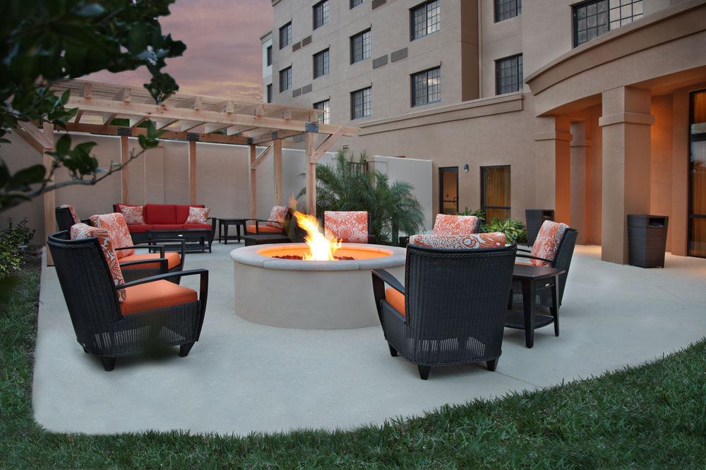 Courtyard By Marriott Stuart Hotel Exterior foto
