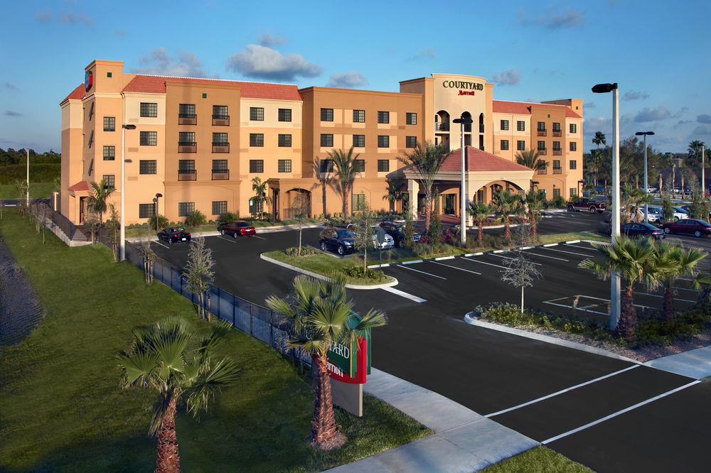 Courtyard By Marriott Stuart Hotel Exterior foto