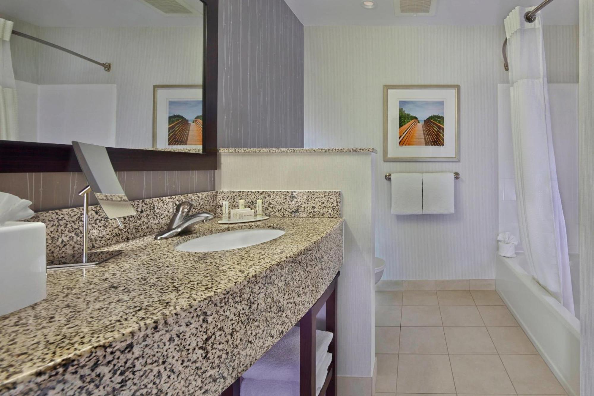 Courtyard By Marriott Stuart Hotel Exterior foto
