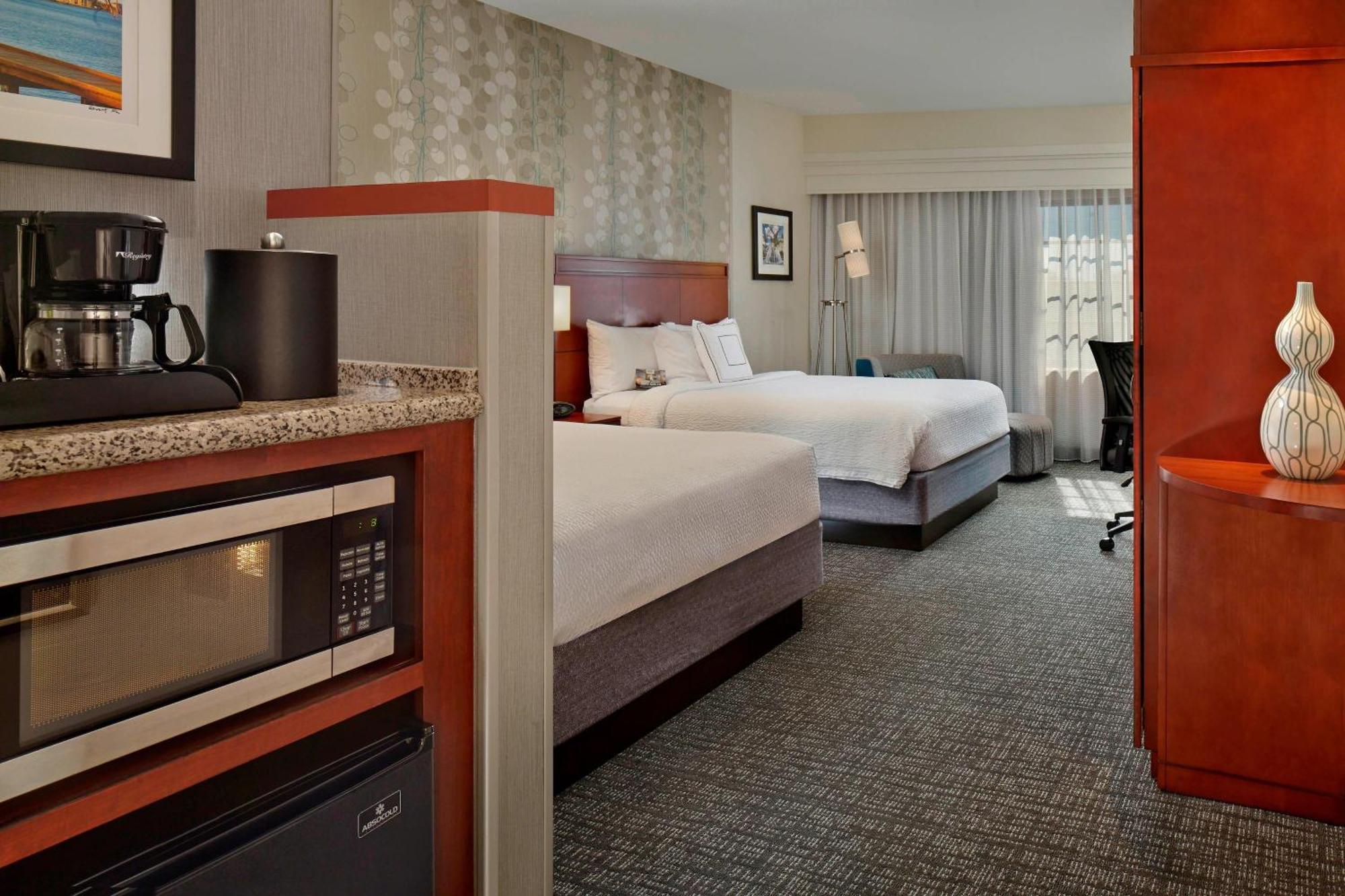Courtyard By Marriott Stuart Hotel Exterior foto