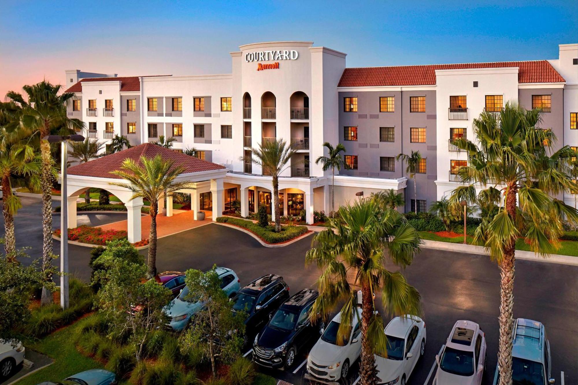 Courtyard By Marriott Stuart Hotel Exterior foto