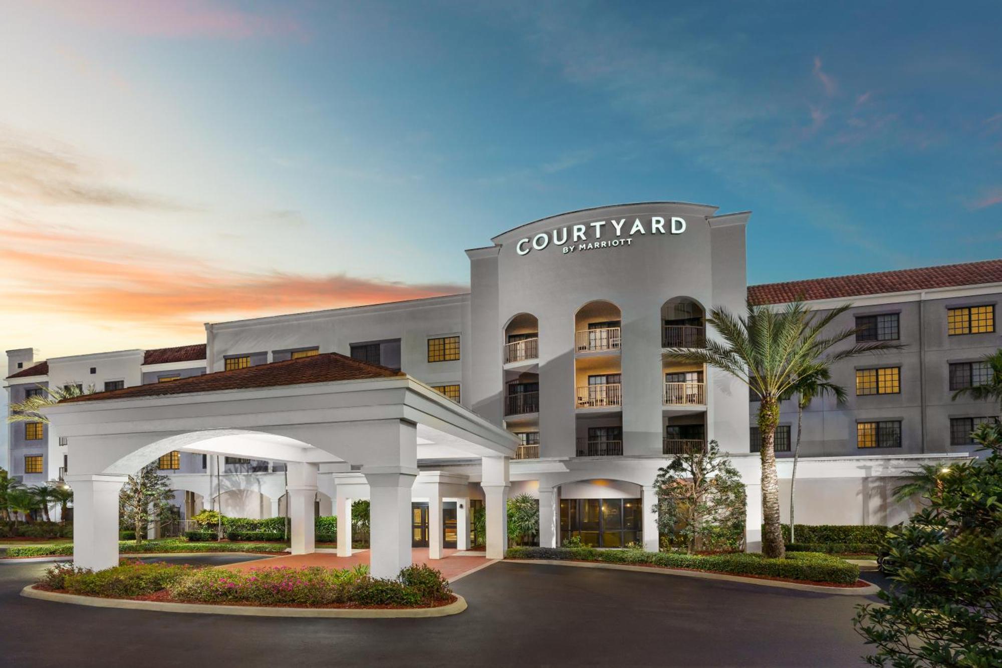 Courtyard By Marriott Stuart Hotel Exterior foto