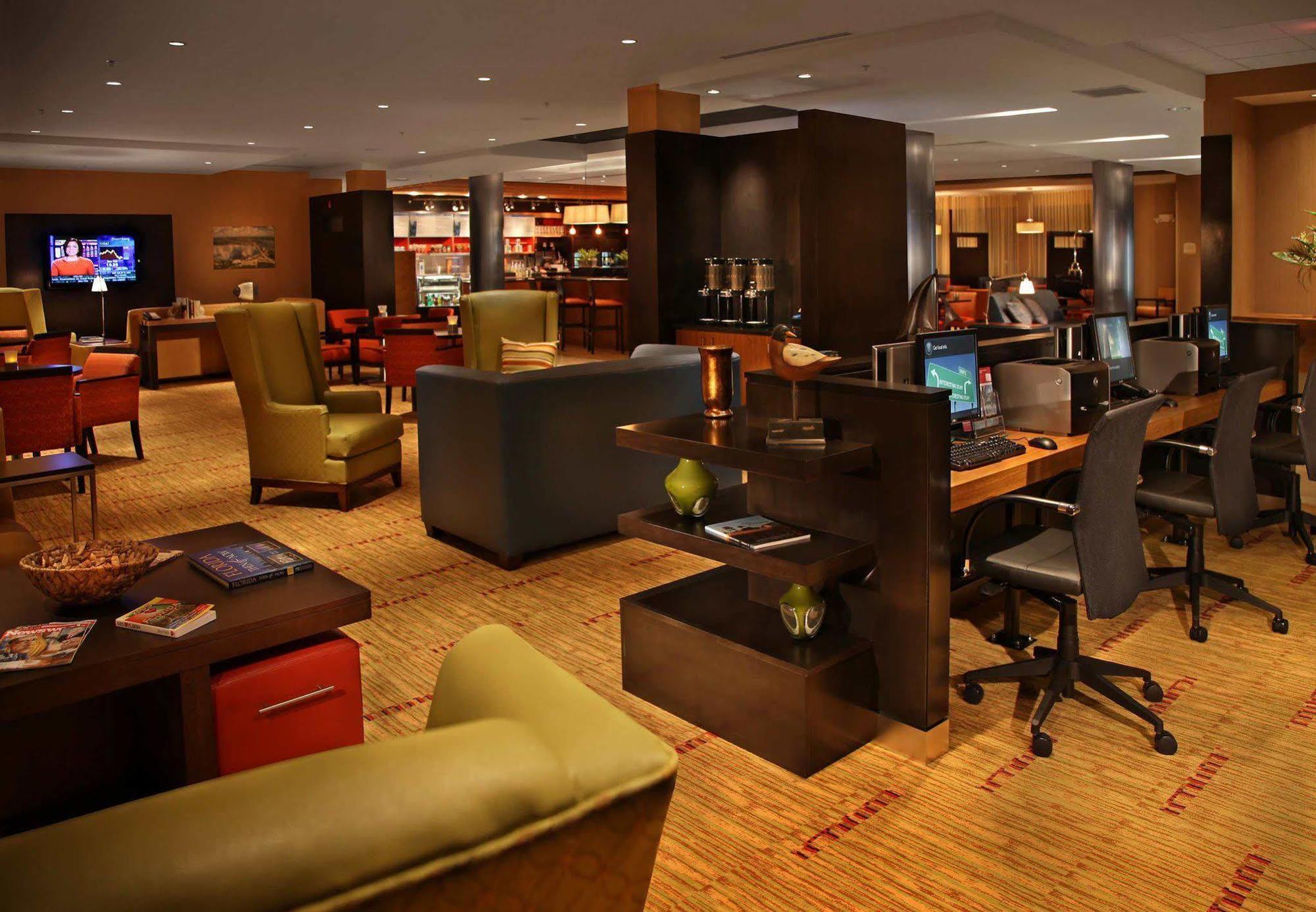 Courtyard By Marriott Stuart Hotel Exterior foto