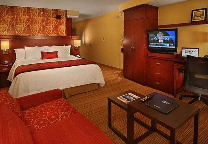 Courtyard By Marriott Stuart Hotel Exterior foto
