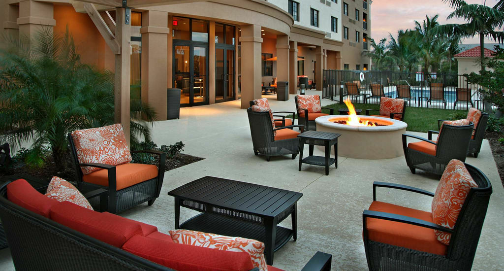 Courtyard By Marriott Stuart Hotel Exterior foto